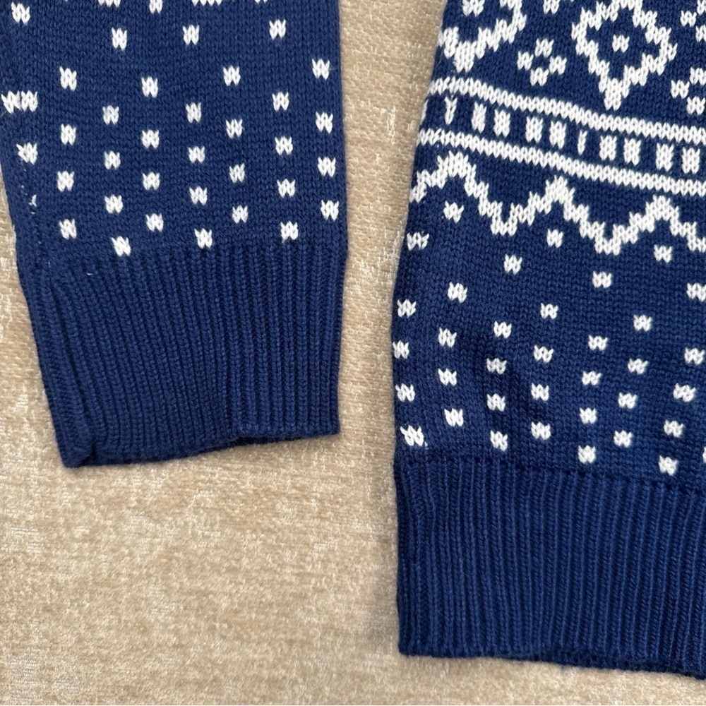 Dunder Mifflin The Office Sweater Mens Large Blue Snowflake Pullover Crew Neck - Picture 4 of 10